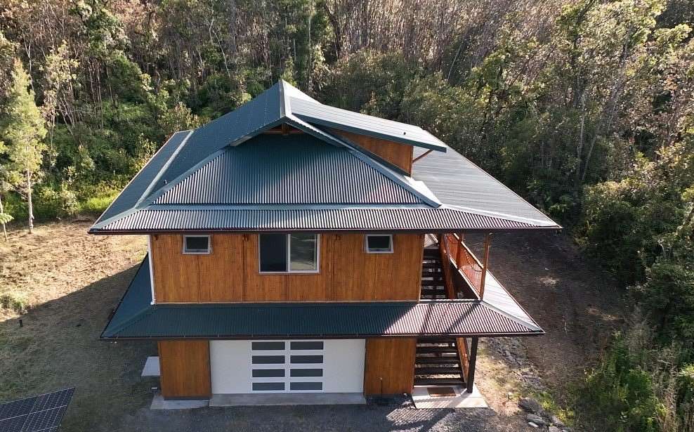 18.3 Acres of Land with Home for Sale in Pāpaʻaloa, Hawaii