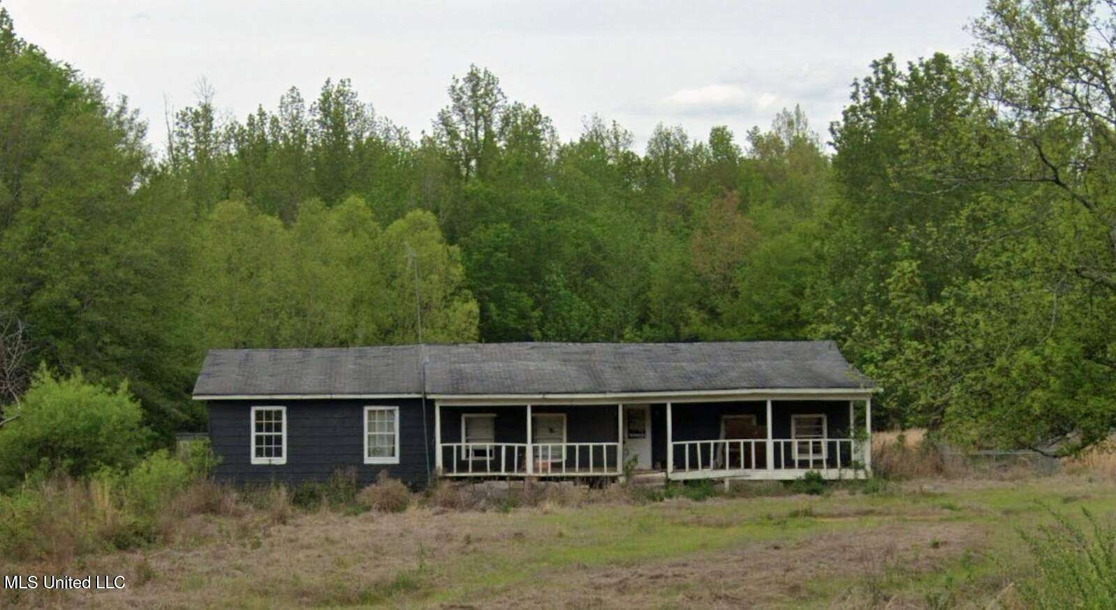 3.44 Acres of Residential Land with Home for Sale in Canton, Mississippi