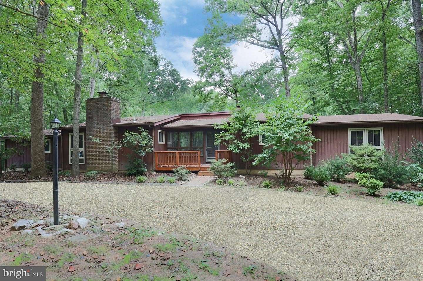 4.86 Acres of Residential Land with Home for Lease in Clifton, Virginia