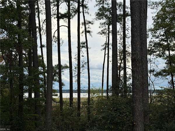 1.55 Acres of Residential Land with Home for Sale in Hayes, Virginia