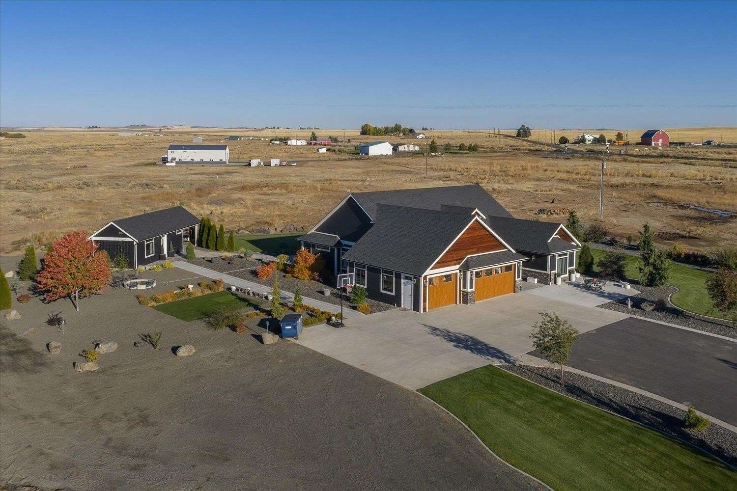5 Acres of Residential Land with Home for Sale in Davenport, Washington