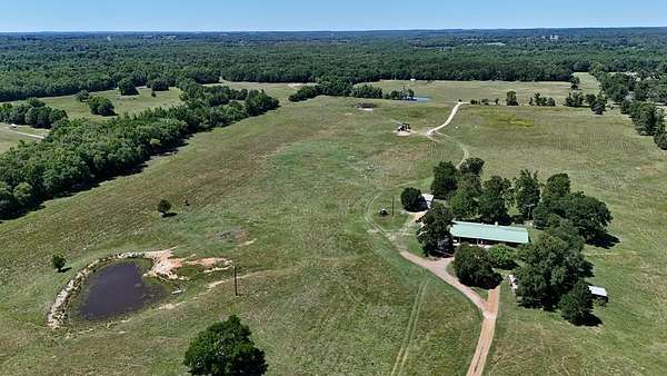 120 Acres of Land with Home for Sale in Murchison, Texas