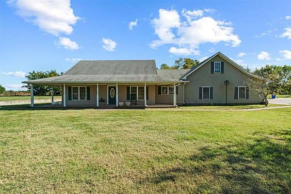 3 Acres of Land with Home for Sale in Russellville, Kentucky