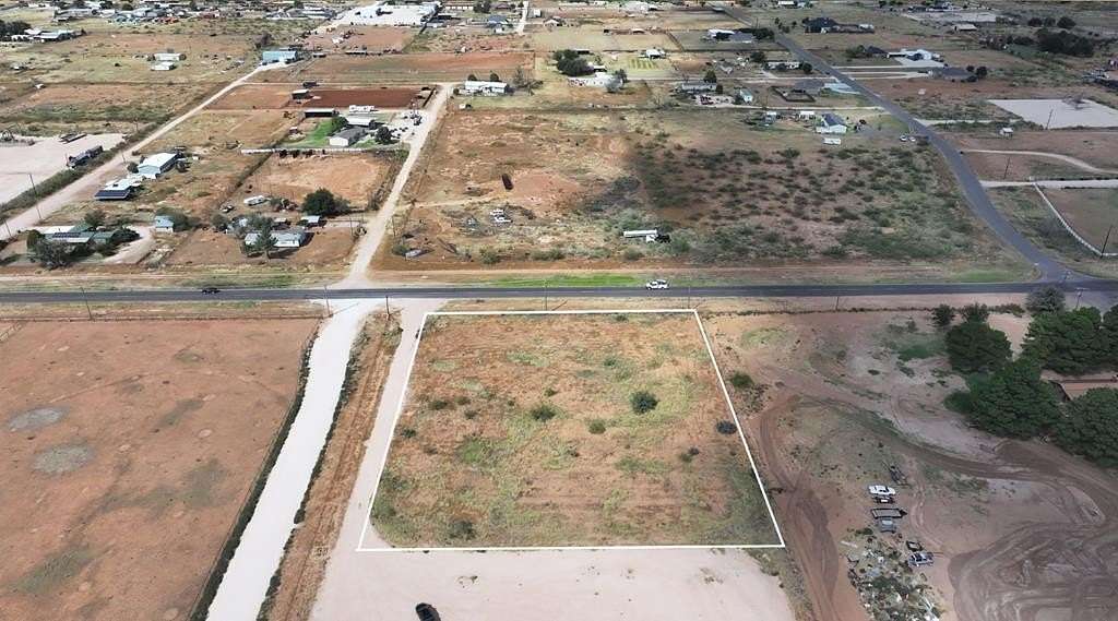 2 Acres of Commercial Land for Sale in Gardendale, Texas