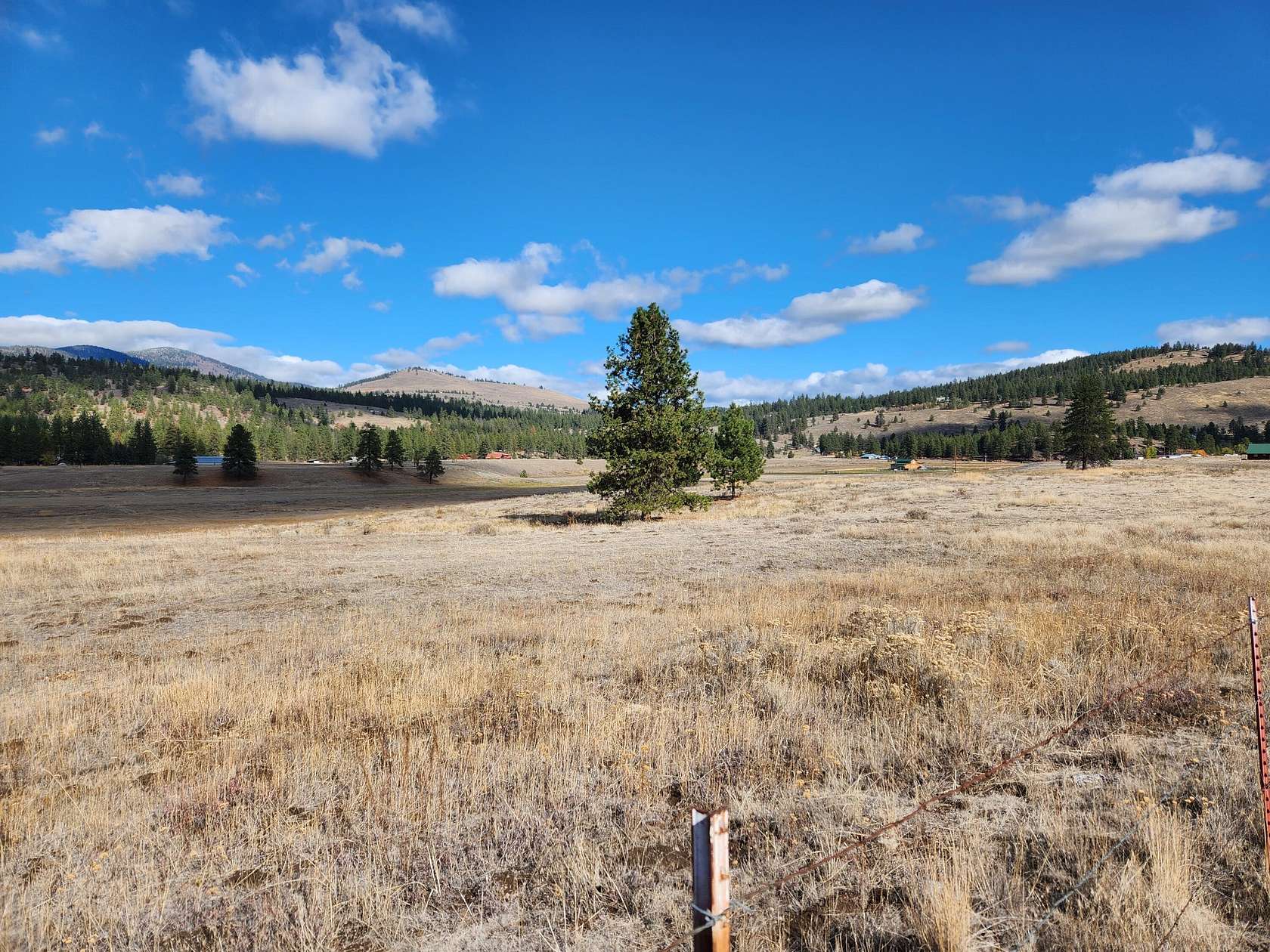 10.6 Acres of Land for Sale in Tonasket, Washington