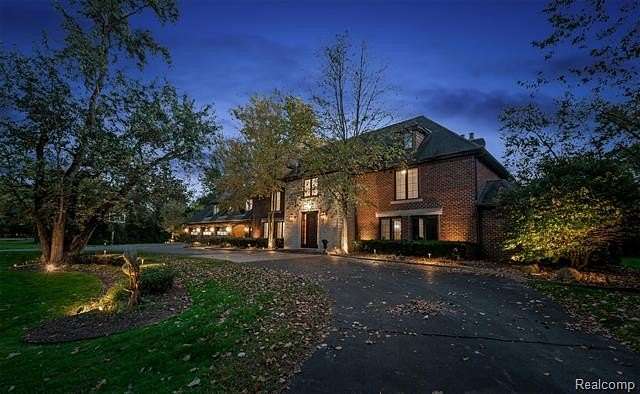 2 Acres of Residential Land with Home for Sale in Franklin, Michigan