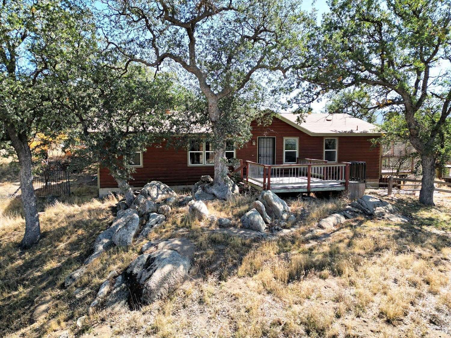 5 Acres of Residential Land with Home for Sale in Caliente, California