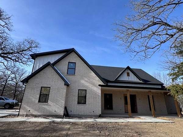 1.88 Acres of Land with Home for Sale in Corsicana, Texas