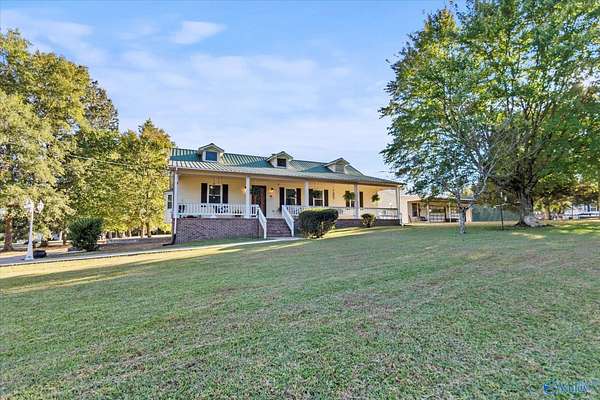 2.16 Acres of Residential Land with Home for Sale in Arab, Alabama