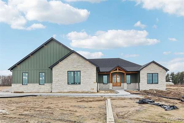 2 Acres of Residential Land with Home for Sale in Edwardsville, Illinois