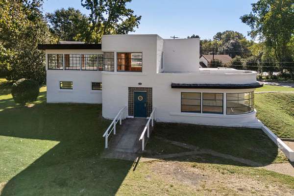 1.7 Acres of Land with Home for Sale in Memphis, Tennessee