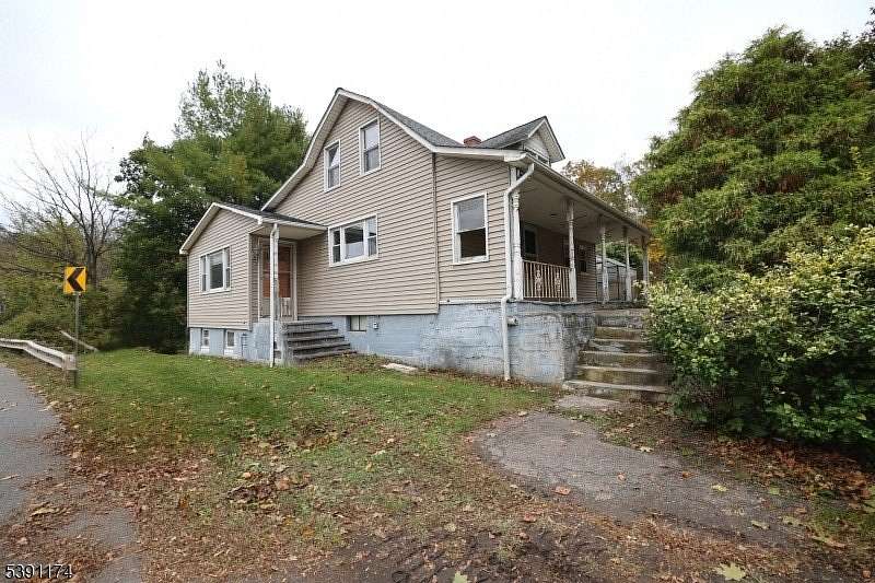 1.55 Acres of Residential Land with Home for Sale in Andover Township, New Jersey