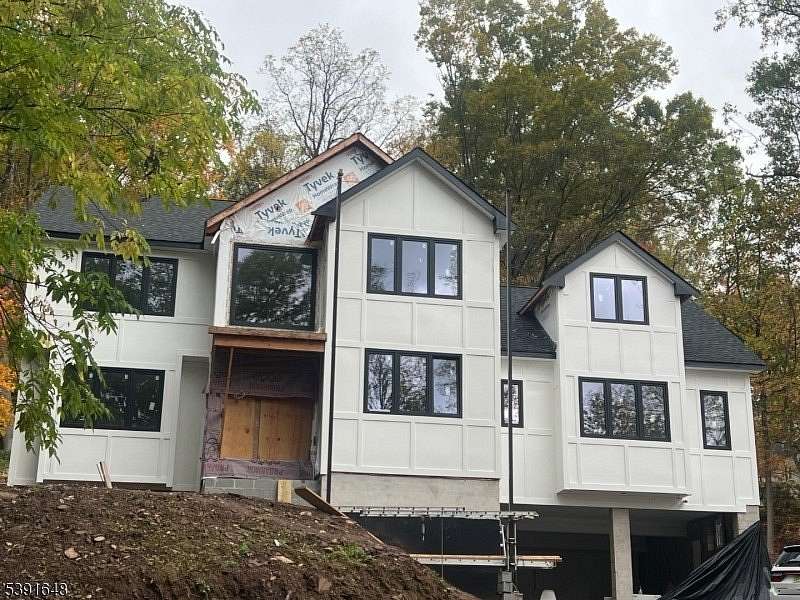 1.64 Acres of Residential Land with Home for Sale in Montville Township, New Jersey