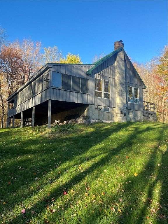 4.58 Acres of Residential Land with Home for Sale in Harpersfield, New York