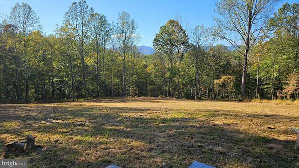 11.5 Acres of Recreational Land for Sale in Sperryville, Virginia