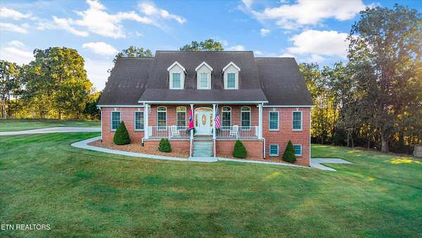 16.5 Acres of Land with Home for Sale in Lenoir City, Tennessee