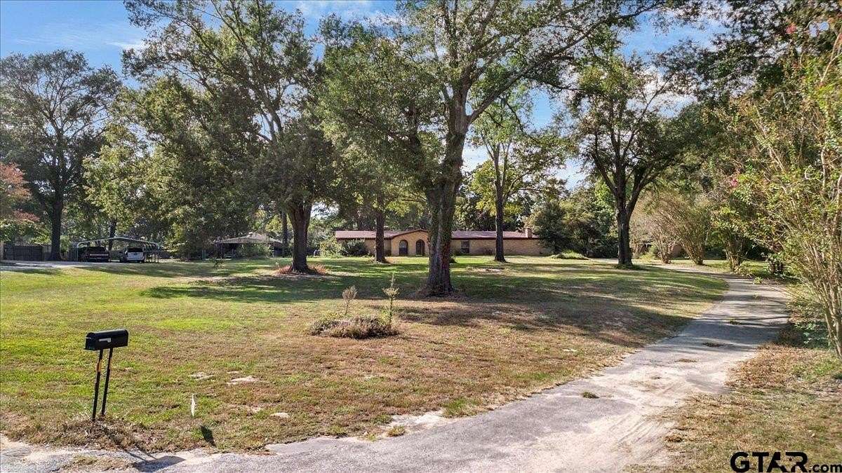 3.24 Acres of Residential Land with Home for Sale in Tyler, Texas