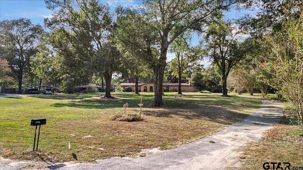 3.24 Acres of Residential Land with Home for Sale in Tyler, Texas