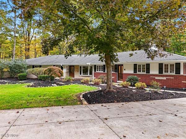 2.25 Acres of Residential Land with Home for Sale in Independence, Ohio