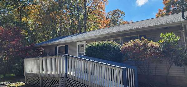 2.12 Acres of Residential Land with Home for Lease in Long Pond, Pennsylvania