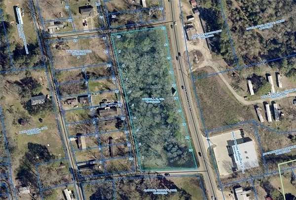 3 Acres of Commercial Land for Sale in Campti, Louisiana