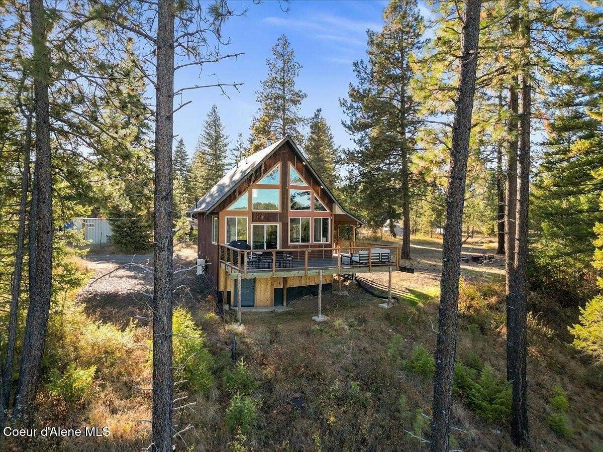5 Acres of Residential Land with Home for Sale in Spirit Lake, Idaho