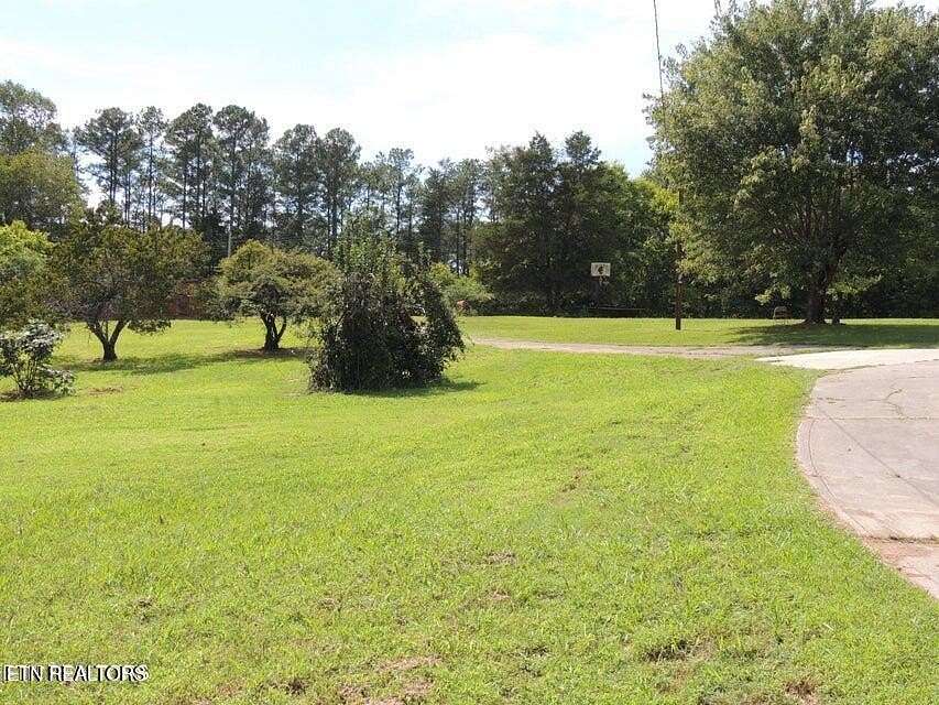 1 Acre of Residential Land with Home for Sale in Knoxville, Tennessee