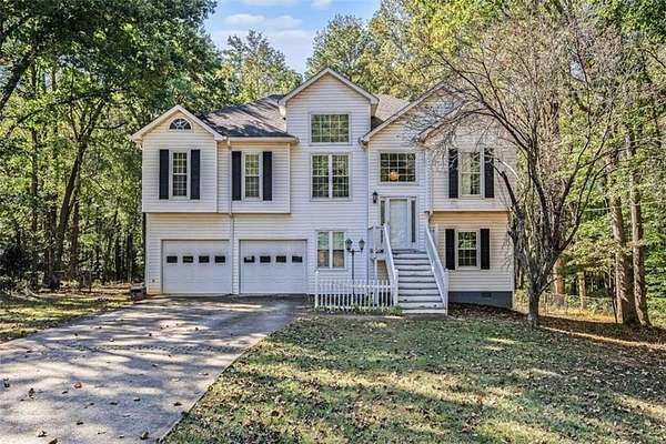 1.79 Acres of Residential Land with Home for Sale in Locust Grove, Georgia