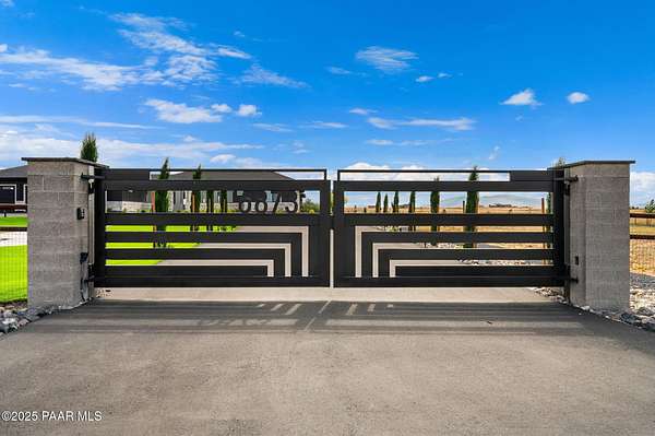 4 Acres of Residential Land with Home for Sale in Prescott Valley, Arizona