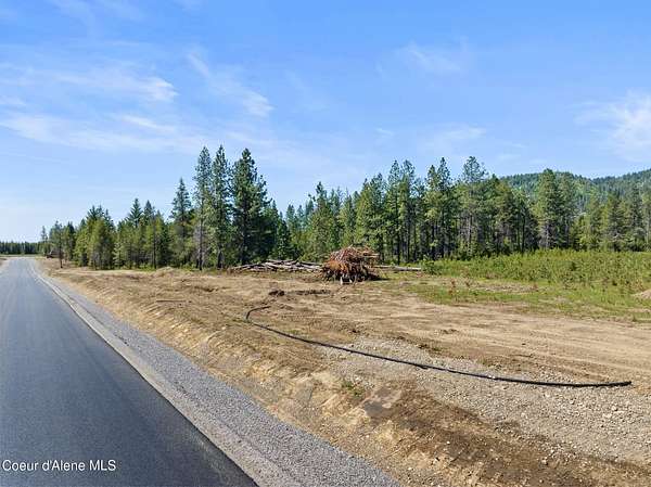 5 Acres of Land with Home for Sale in Athol, Idaho
