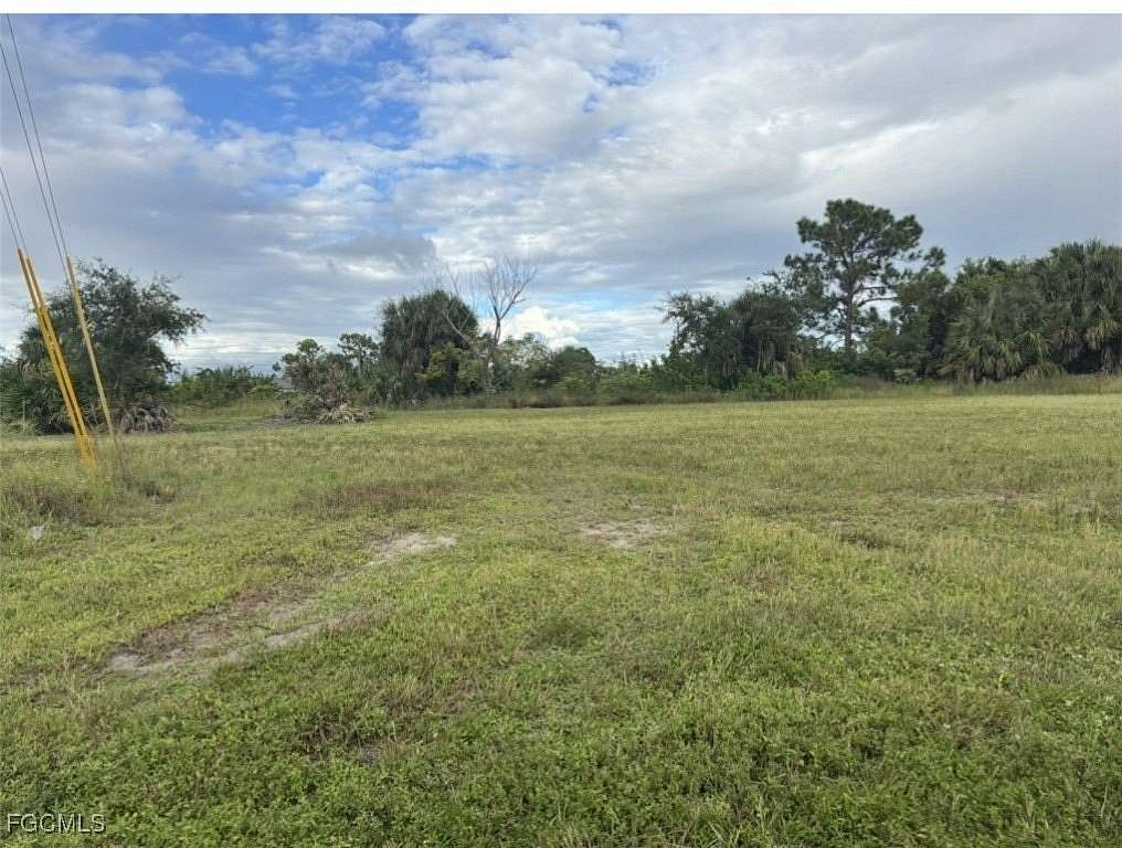 0.25 Acres of Land for Sale in Cape Coral, Florida