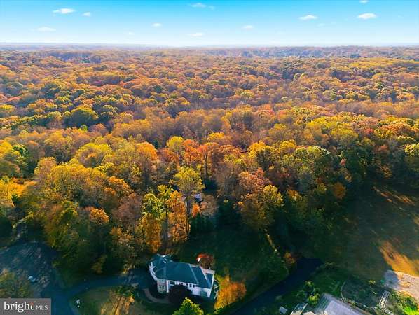 1.87 Acres of Residential Land with Home for Sale in Great Falls, Virginia