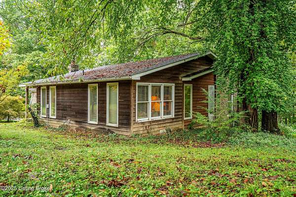 1.67 Acres of Residential Land with Home for Sale in Louisville, Kentucky