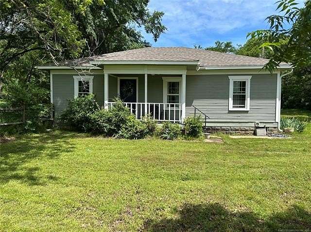 5 Acres of Residential Land with Home for Sale in Bristow, Oklahoma