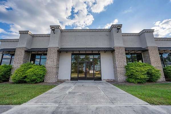 2.69 Acres of Improved Commercial Land for Sale in Baxley, Georgia