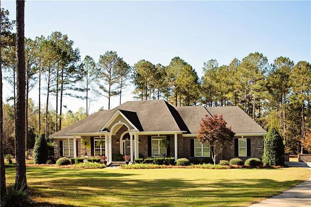 10.3 Acres of Land with Home for Sale in Reidsville, Georgia