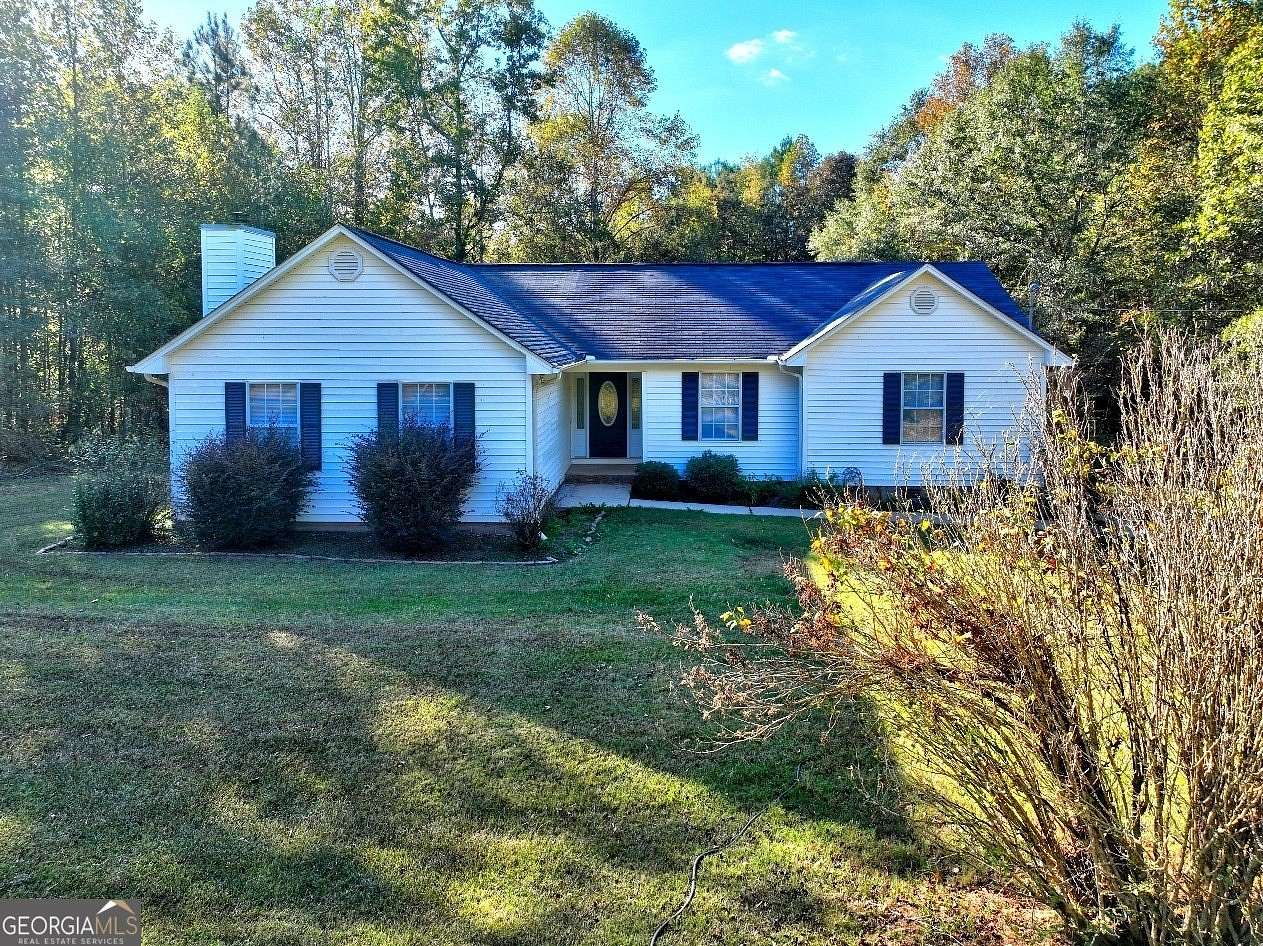 2 Acres of Residential Land with Home for Sale in Jackson, Georgia