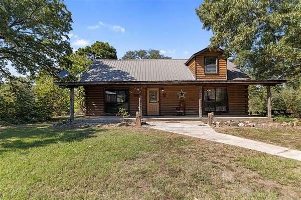 20 Acres of Land with Home for Sale in Fort Towson, Oklahoma