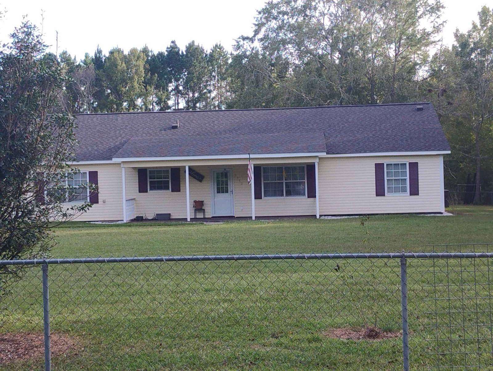 5.37 Acres of Residential Land with Home for Auction in Dothan, Alabama