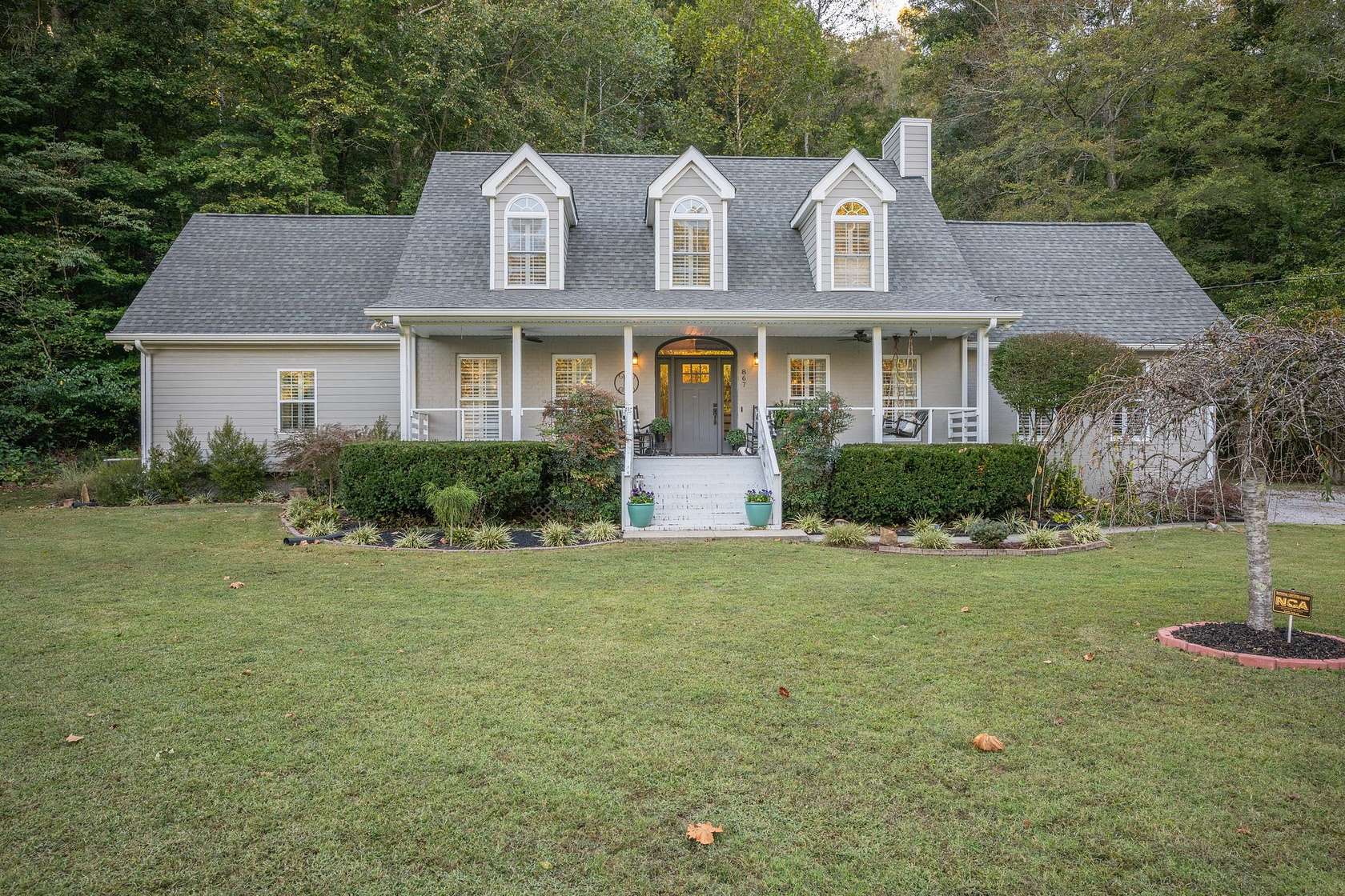 5 Acres of Residential Land with Home for Sale in Ashland City, Tennessee