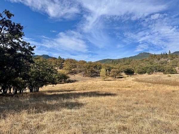 30.6 Acres of Land with Home for Sale in Ashland, Oregon