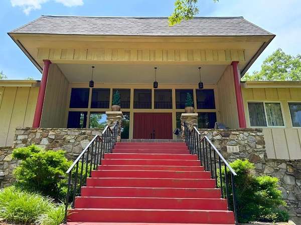 1.59 Acres of Land with Home for Sale in Cherokee Village, Arkansas