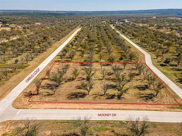 1.5 Acres of Residential Land for Sale in Granbury, Texas