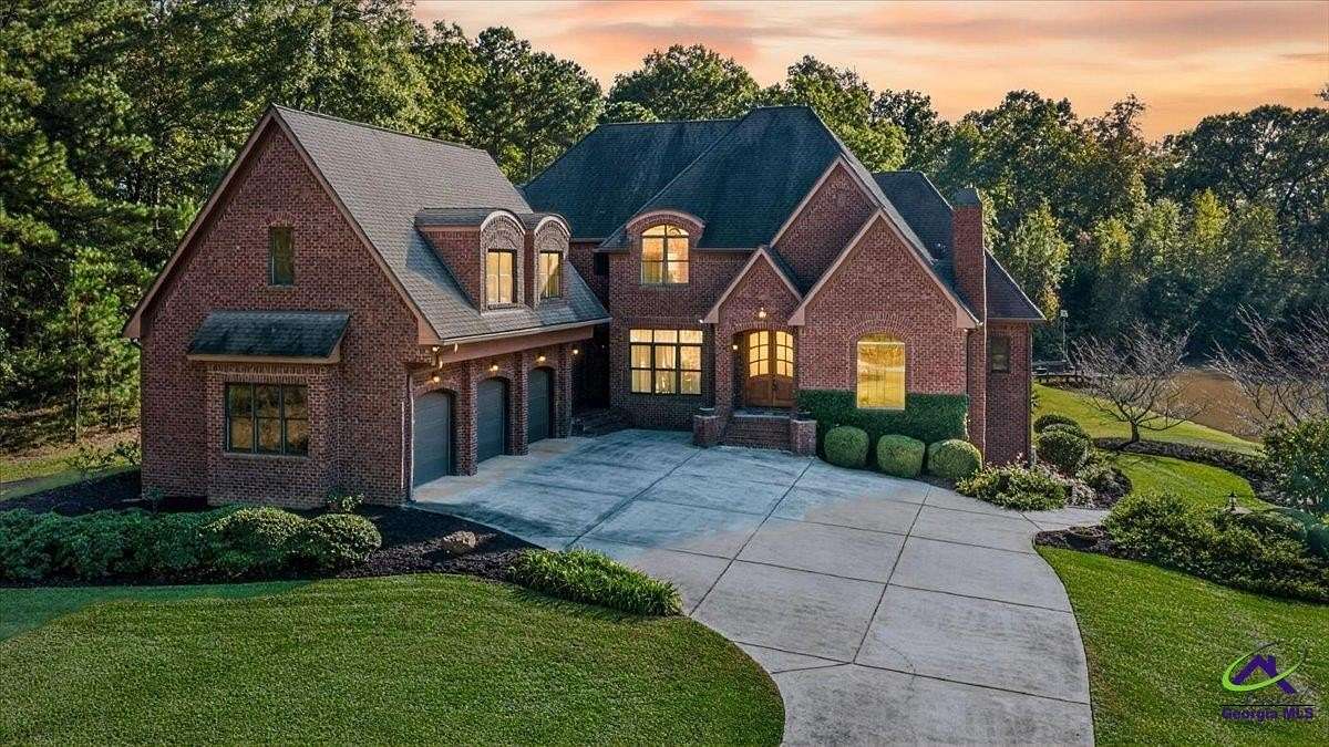 15 Acres of Recreational Land with Home for Sale in Byron, Georgia