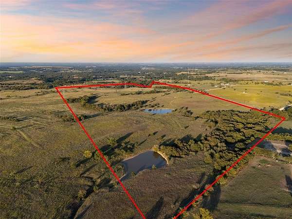 150 Acres of Land for Sale in Decatur, Texas