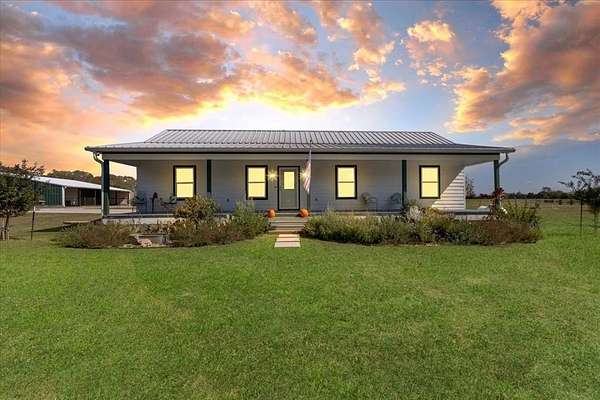 24 Acres of Land with Home for Sale in Van Alstyne, Texas