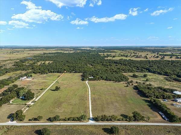 28.2 Acres of Recreational Land for Sale in Ringgold, Texas