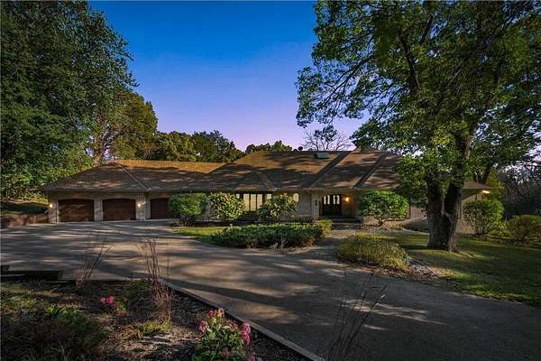 4.1 Acres of Residential Land with Home for Sale in Orono, Minnesota