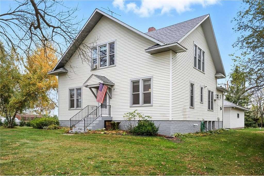 6 Acres of Land with Home for Sale in Winsted Township, Minnesota