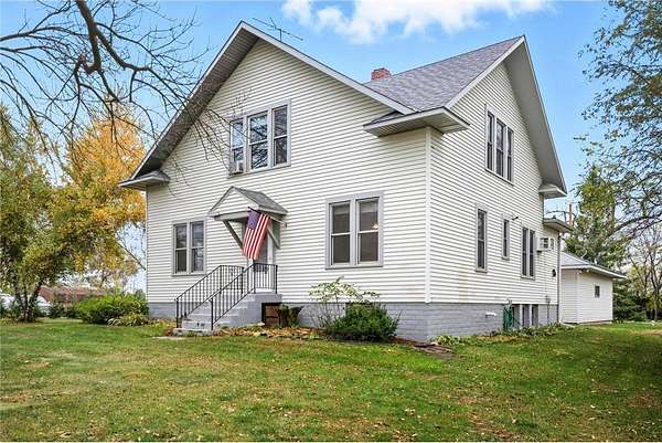 6 Acres of Land with Home for Sale in Winsted Township, Minnesota